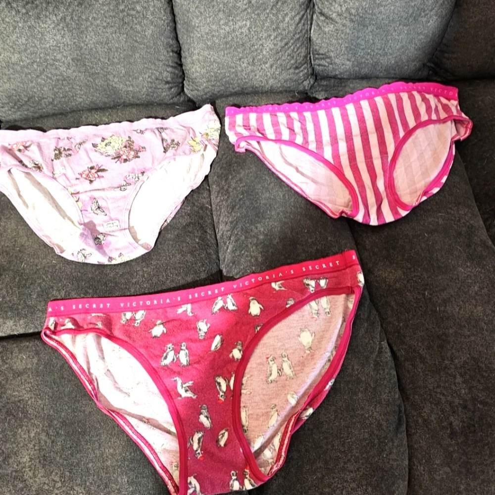 Victoria secret hipster panty bundle size medium NWOT - Picture 1 of 10